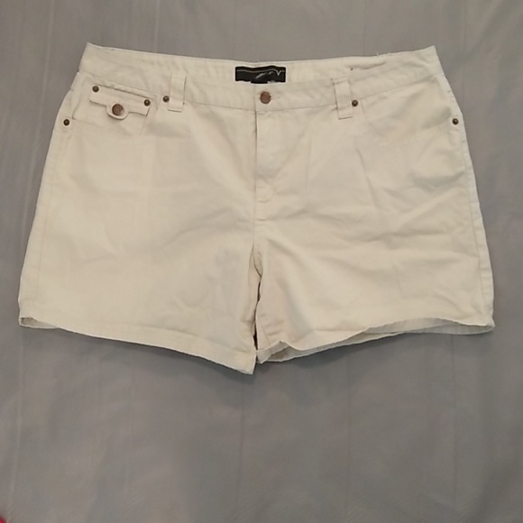 Venezia Pants - Venezia khaki shorts